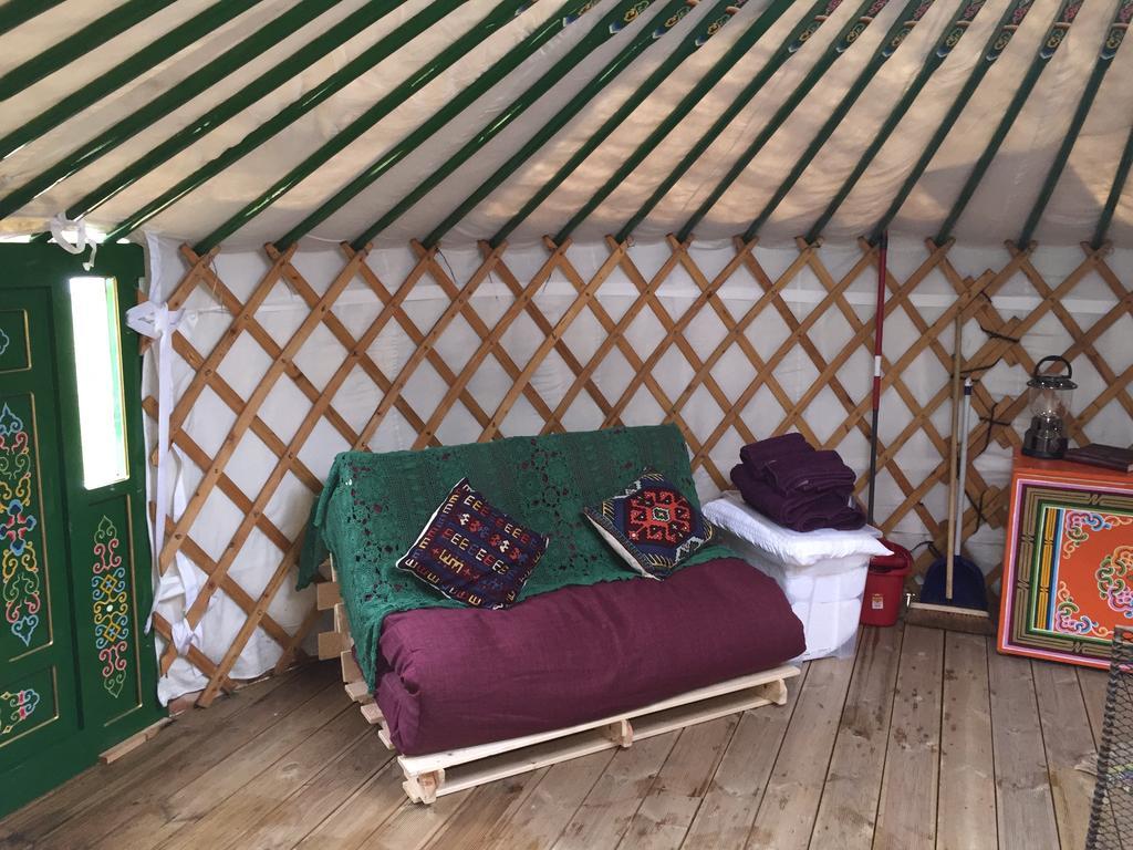 The Yurt Hotel Isle of Gigha Buitenkant foto