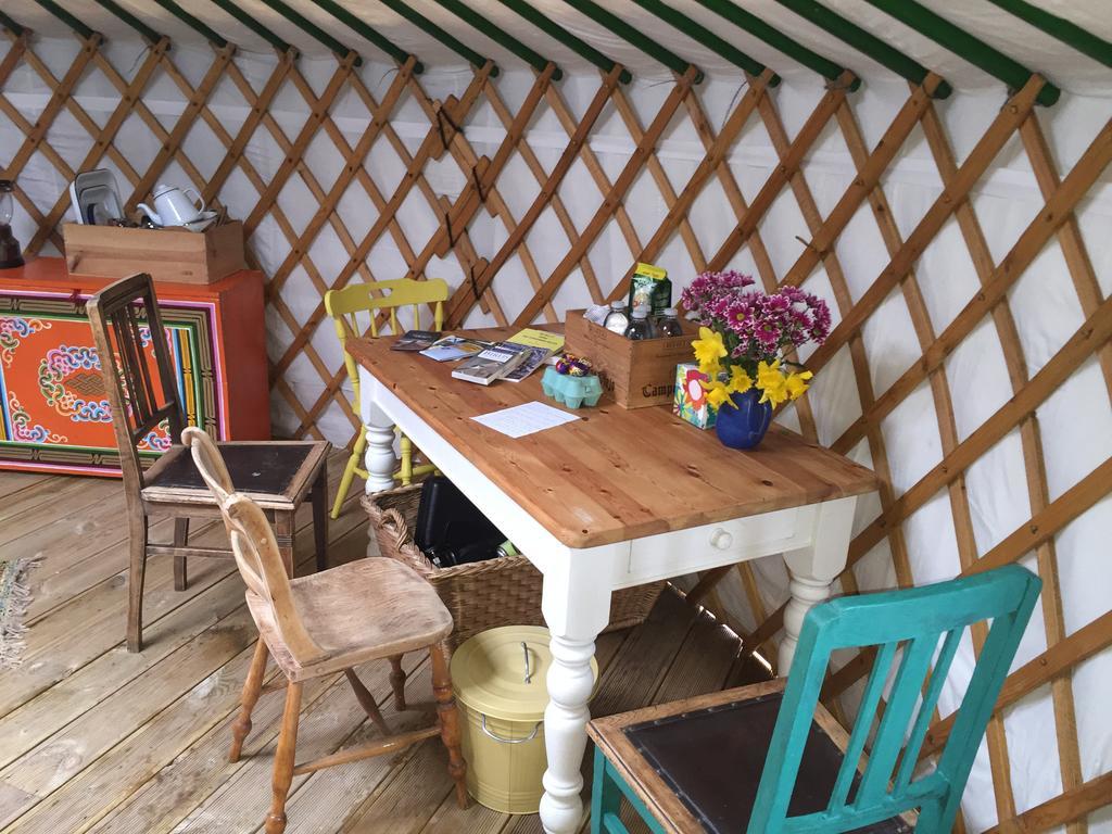 The Yurt Hotel Isle of Gigha Buitenkant foto